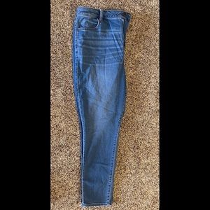 American Eagle jeans super soft SZ 20